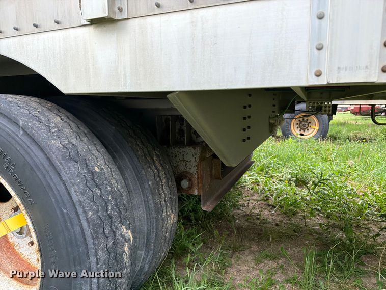 image for item FK4021 2006 Wilson Trailer Co. PSADL-400P livestock trailer