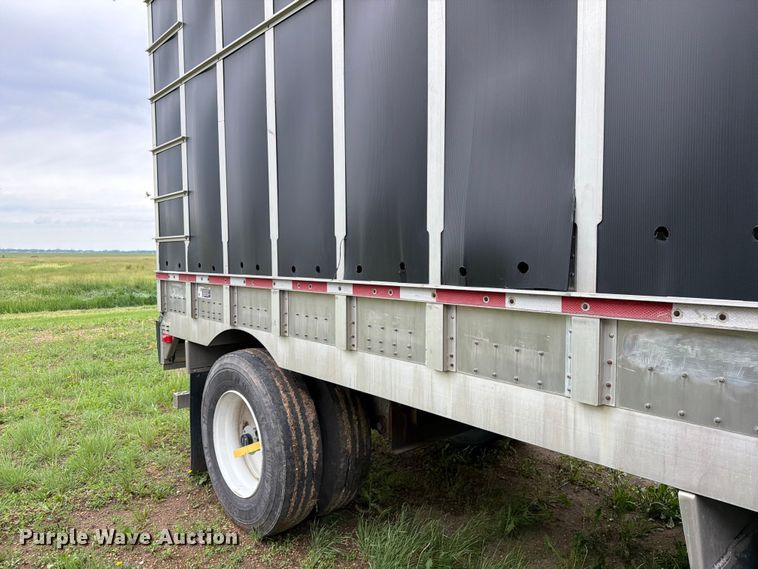 image for item FK4021 2006 Wilson Trailer Co. PSADL-400P livestock trailer