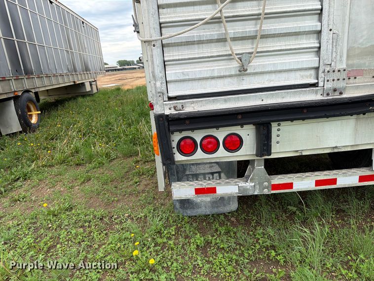 image for item FK4021 2006 Wilson Trailer Co. PSADL-400P livestock trailer