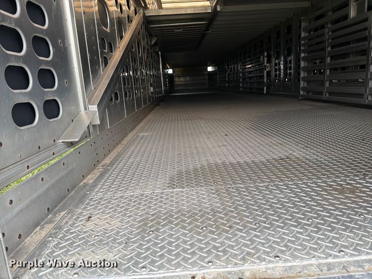 image for item FK4021 2006 Wilson Trailer Co. PSADL-400P livestock trailer