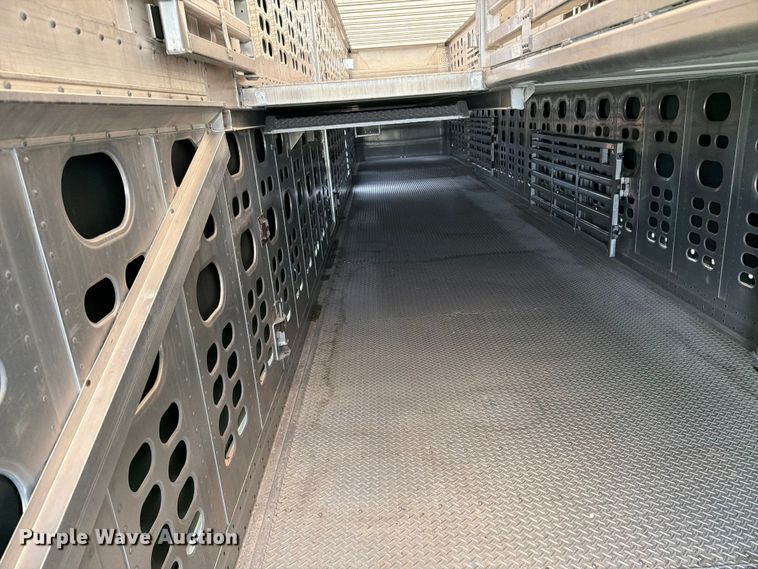 image for item FK4021 2006 Wilson Trailer Co. PSADL-400P livestock trailer