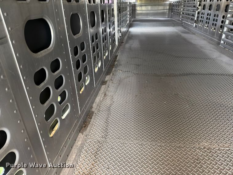 image for item FK4021 2006 Wilson Trailer Co. PSADL-400P livestock trailer