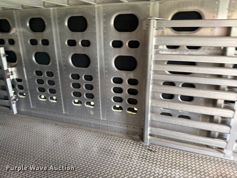 image for item FK4021 2006 Wilson Trailer Co. PSADL-400P livestock trailer