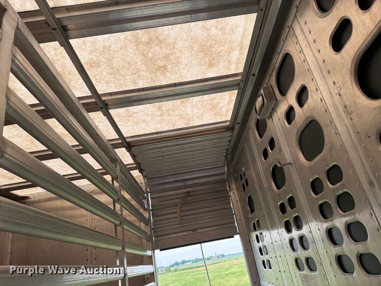 image for item FK4021 2006 Wilson Trailer Co. PSADL-400P livestock trailer