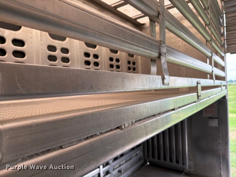 image for item FK4021 2006 Wilson Trailer Co. PSADL-400P livestock trailer