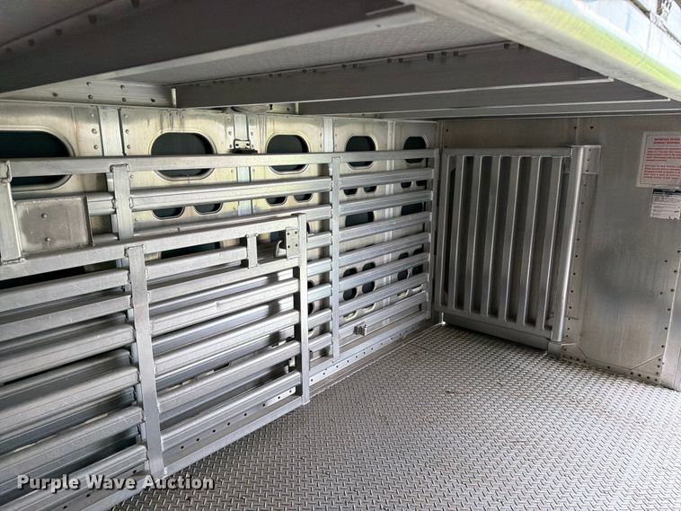 image for item FK4021 2006 Wilson Trailer Co. PSADL-400P livestock trailer