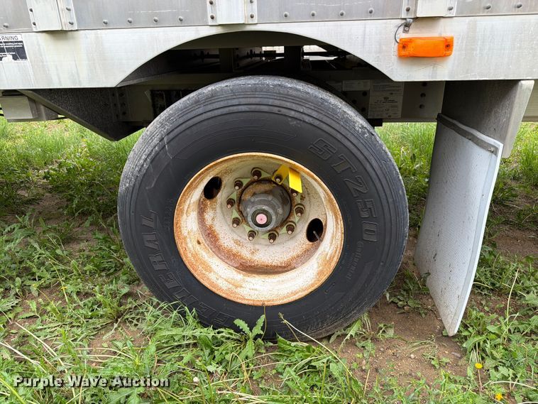 image for item FK4021 2006 Wilson Trailer Co. PSADL-400P livestock trailer