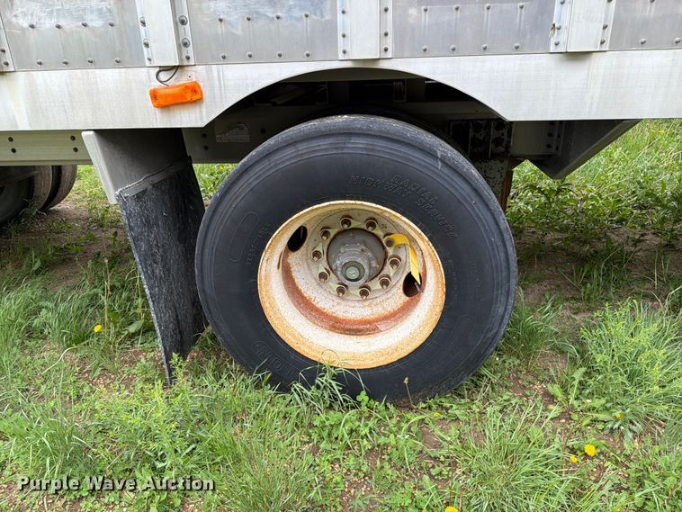 image for item FK4021 2006 Wilson Trailer Co. PSADL-400P livestock trailer