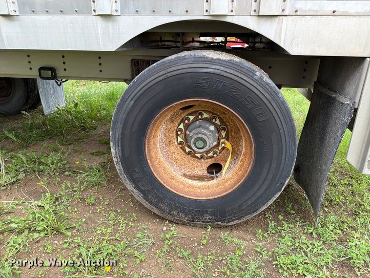image for item FK4021 2006 Wilson Trailer Co. PSADL-400P livestock trailer