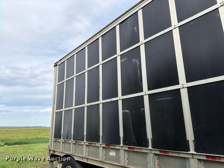 image for item FK4023 2007 Barrett Trailers, Inc. livestock trailer