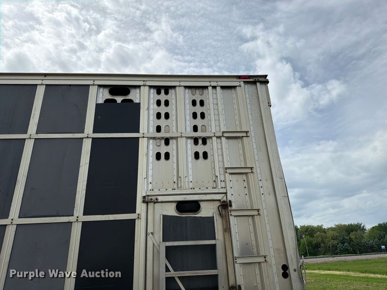 image for item FK4023 2007 Barrett Trailers, Inc. livestock trailer