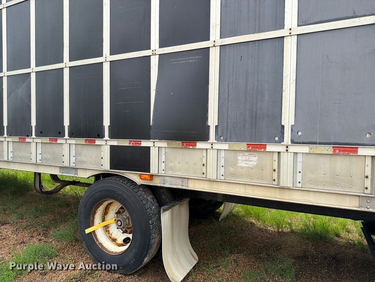 image for item FK4023 2007 Barrett Trailers, Inc. livestock trailer