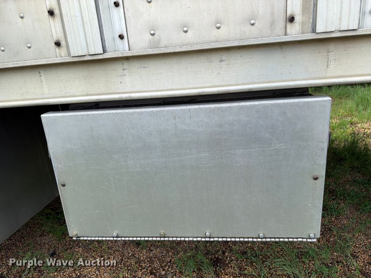 image for item FK4023 2007 Barrett Trailers, Inc. livestock trailer