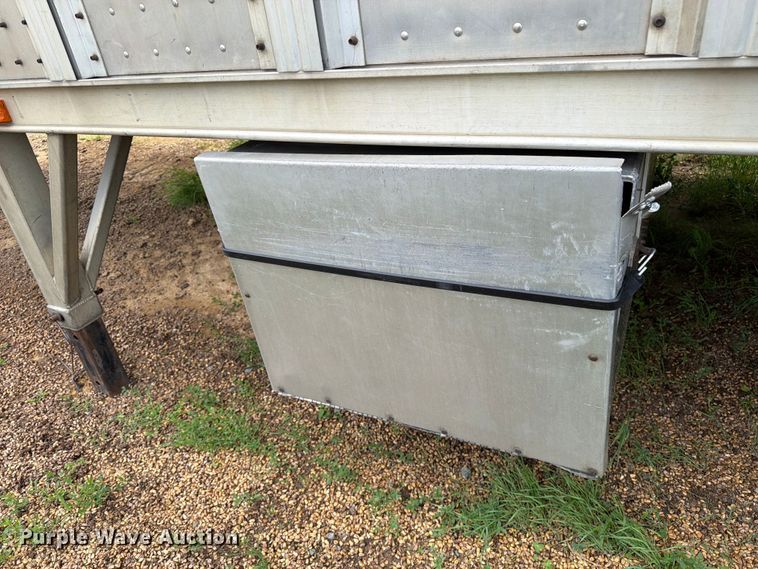 image for item FK4023 2007 Barrett Trailers, Inc. livestock trailer