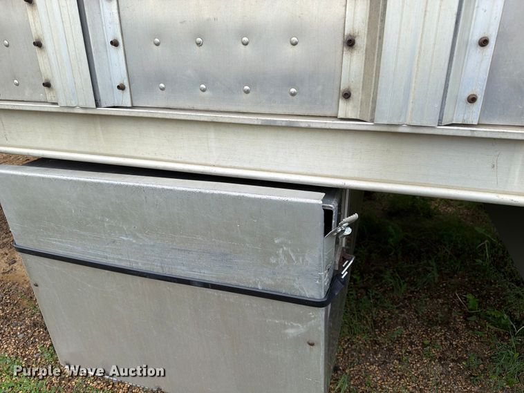 image for item FK4023 2007 Barrett Trailers, Inc. livestock trailer