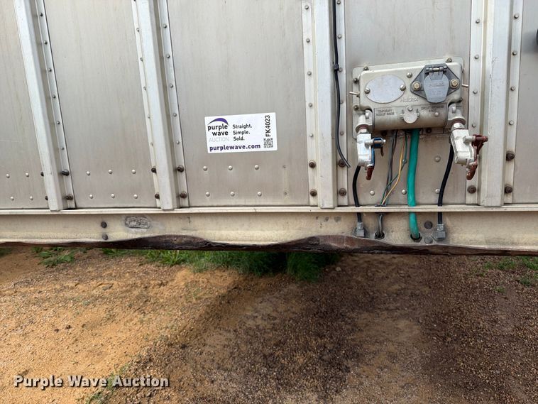 image for item FK4023 2007 Barrett Trailers, Inc. livestock trailer