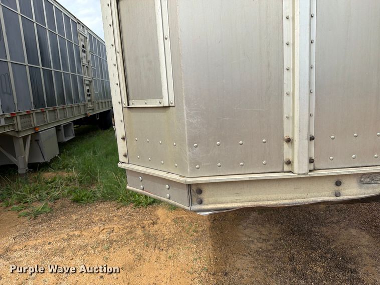 image for item FK4023 2007 Barrett Trailers, Inc. livestock trailer