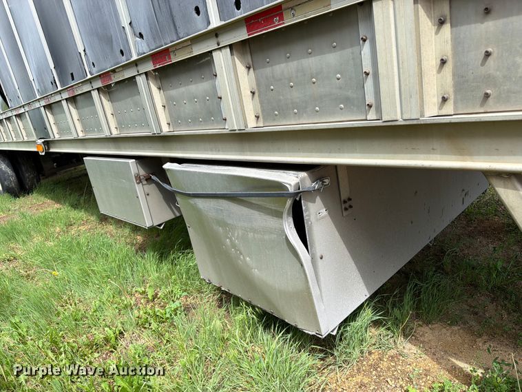 image for item FK4023 2007 Barrett Trailers, Inc. livestock trailer