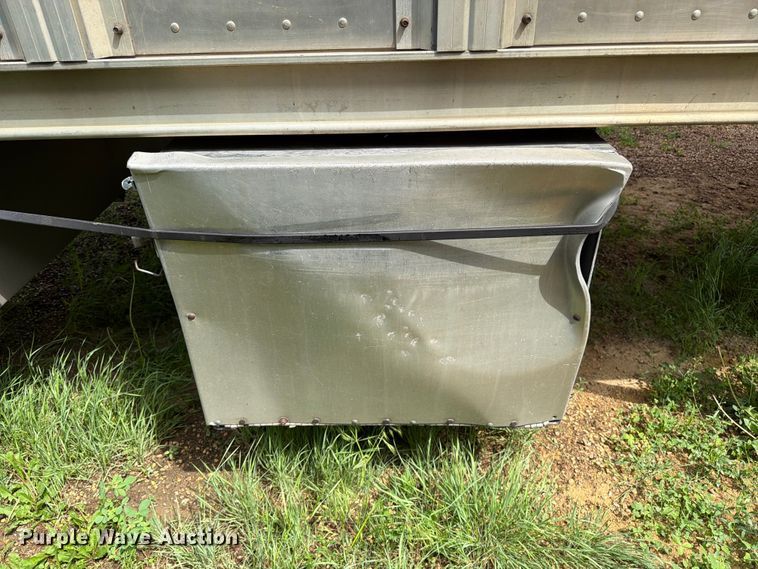 image for item FK4023 2007 Barrett Trailers, Inc. livestock trailer