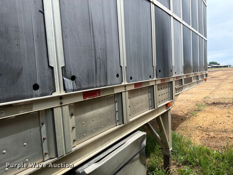 image for item FK4023 2007 Barrett Trailers, Inc. livestock trailer