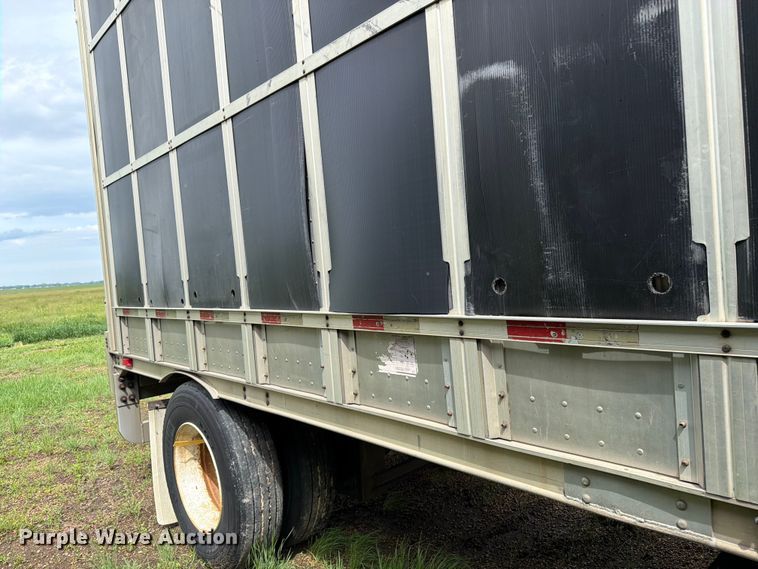 image for item FK4023 2007 Barrett Trailers, Inc. livestock trailer