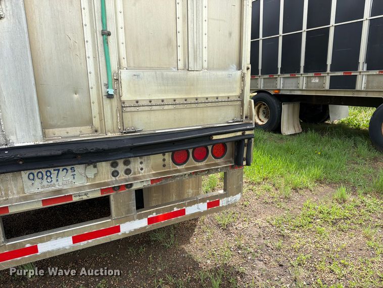 image for item FK4023 2007 Barrett Trailers, Inc. livestock trailer