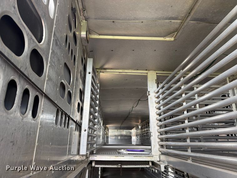 image for item FK4023 2007 Barrett Trailers, Inc. livestock trailer