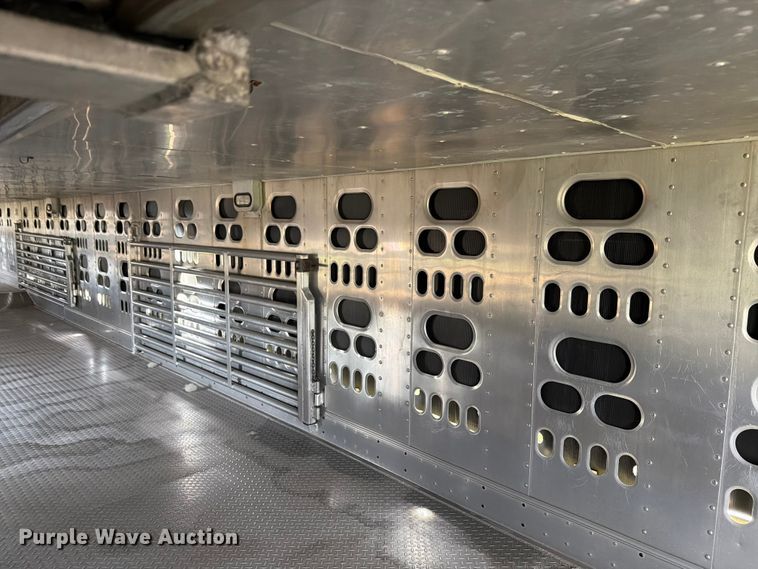 image for item FK4023 2007 Barrett Trailers, Inc. livestock trailer