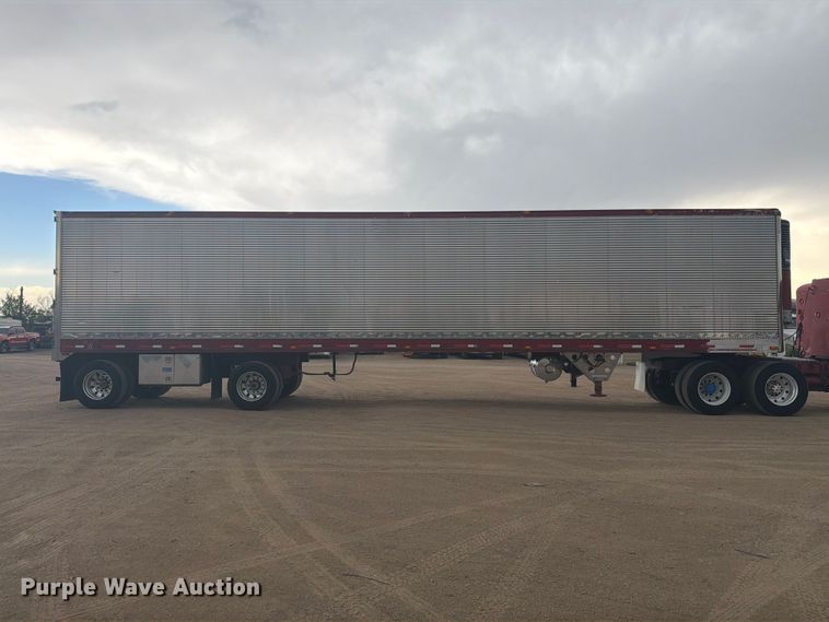 image for item FM7542 1995 Utility VS2RS refrigerated van trailer