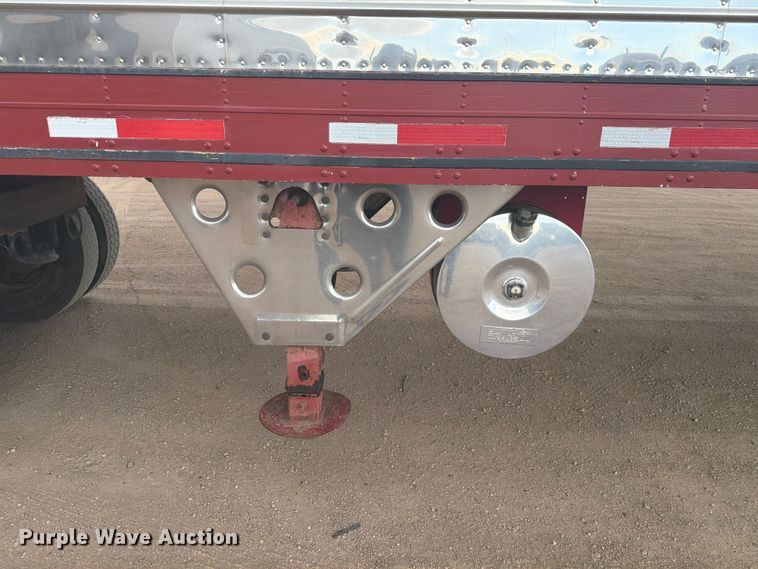 image for item FM7542 1995 Utility VS2RS refrigerated van trailer