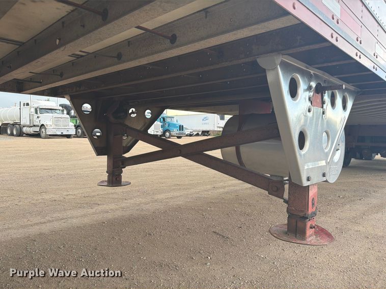 image for item FM7542 1995 Utility VS2RS refrigerated van trailer