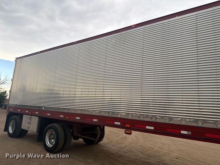 image for item FM7542 1995 Utility VS2RS refrigerated van trailer