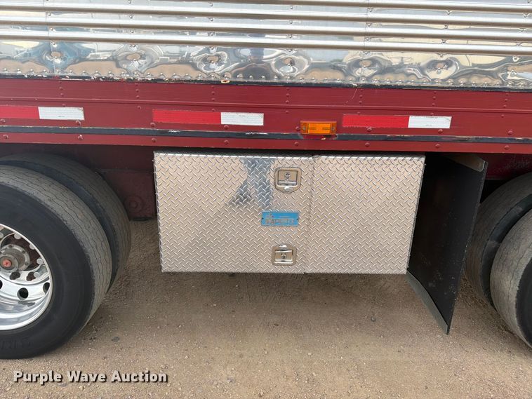 image for item FM7542 1995 Utility VS2RS refrigerated van trailer