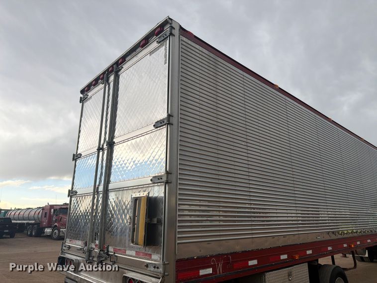 image for item FM7542 1995 Utility VS2RS refrigerated van trailer