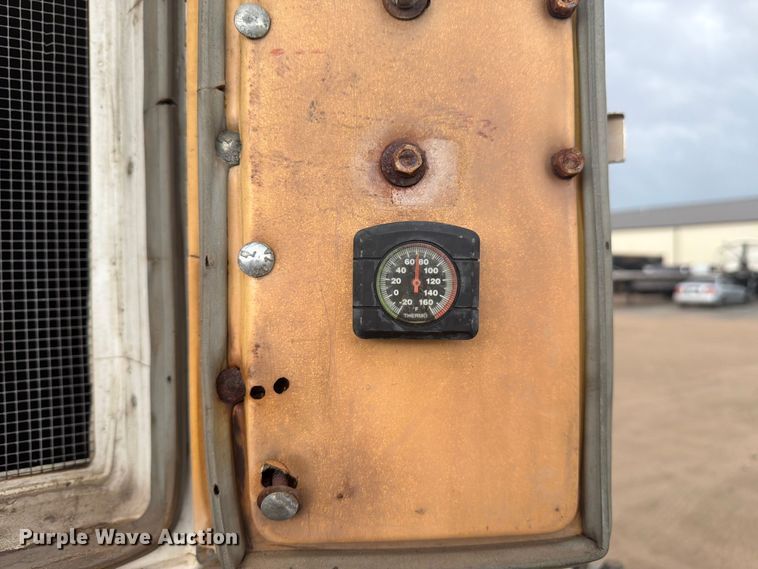 image for item FM7542 1995 Utility VS2RS refrigerated van trailer