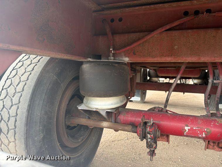 image for item FM7542 1995 Utility VS2RS refrigerated van trailer