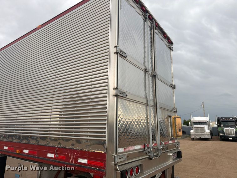 image for item FM7542 1995 Utility VS2RS refrigerated van trailer