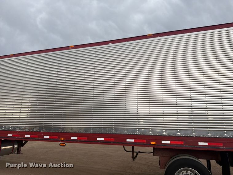 image for item FM7542 1995 Utility VS2RS refrigerated van trailer