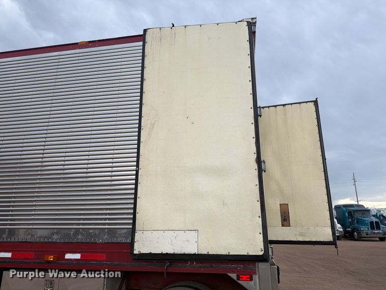 image for item FM7542 1995 Utility VS2RS refrigerated van trailer