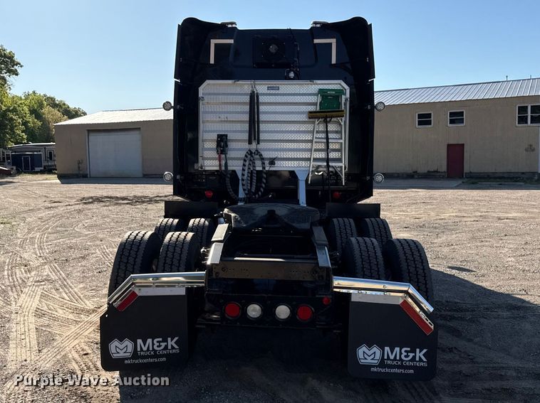 image for item ND9481 2020 Western Star W5700X semi truck