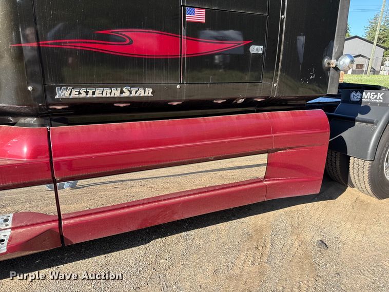 image for item ND9481 2020 Western Star W5700X semi truck