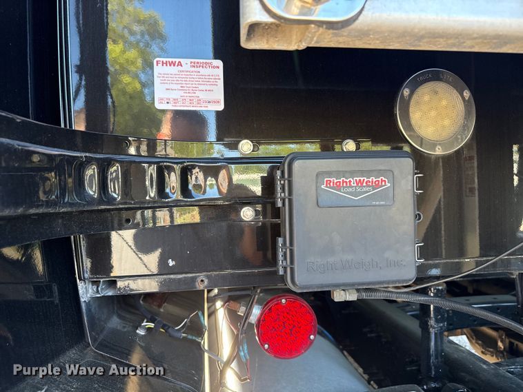 image for item ND9481 2020 Western Star W5700X semi truck