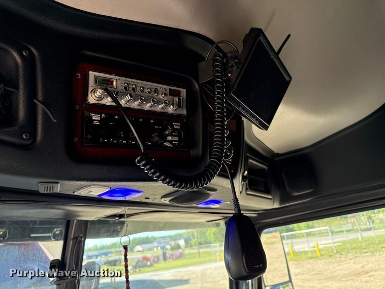 image for item ND9481 2020 Western Star W5700X semi truck