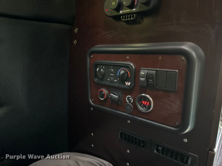 image for item ND9481 2020 Western Star W5700X semi truck
