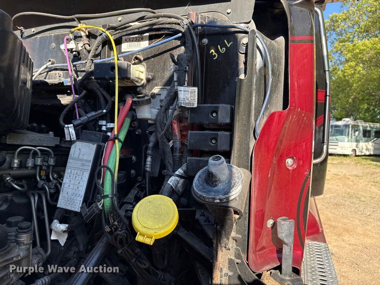 image for item ND9481 2020 Western Star W5700X semi truck