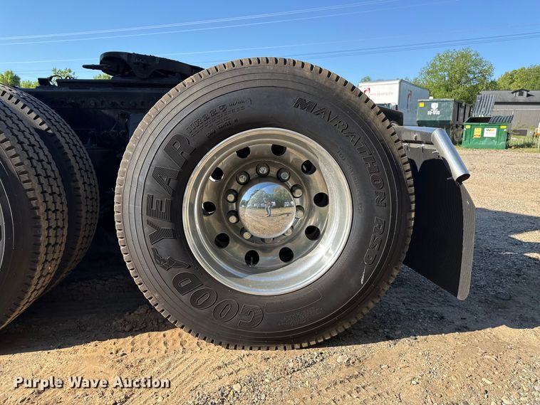 image for item ND9481 2020 Western Star W5700X semi truck