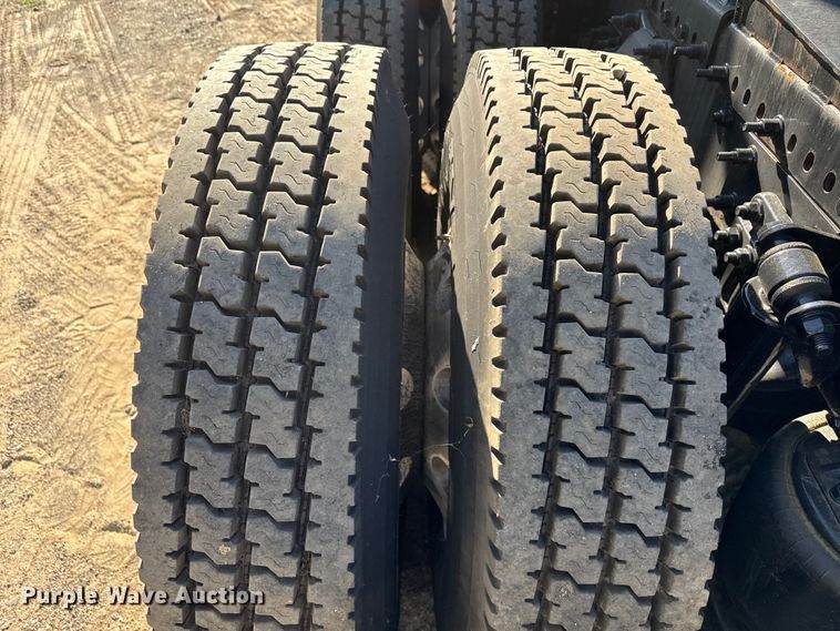 image for item ND9481 2020 Western Star W5700X semi truck