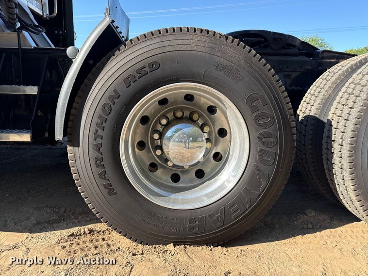 image for item ND9481 2020 Western Star W5700X semi truck