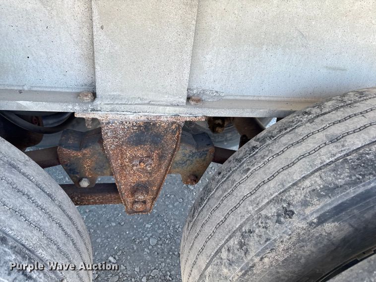 image for item OE9601 1990 Ravens end dump trailer