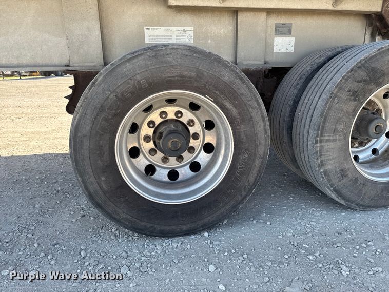 image for item OE9601 1990 Ravens end dump trailer